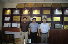 企鵝的產(chǎn)品性能穩(wěn)定，發(fā)貨非常及時(shí)